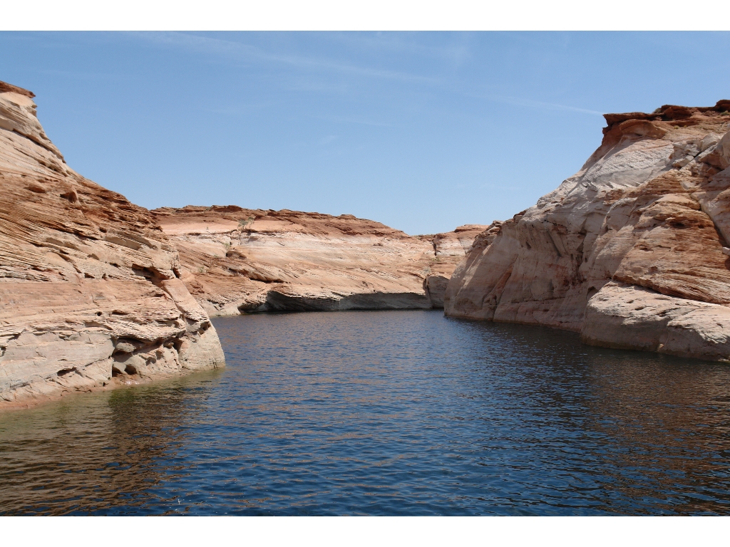         (Boat tour on Lake Powell to Antelope Canyon): 